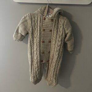 Cozy winter suit for baby
